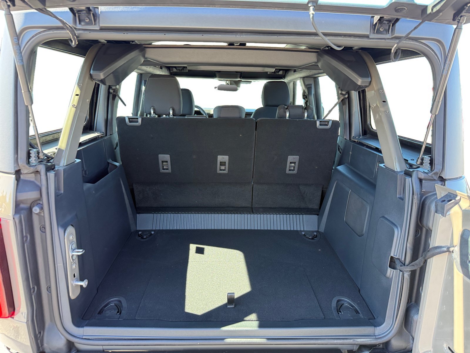 2025 Ford Bronco 4-Door Base - Photo 17