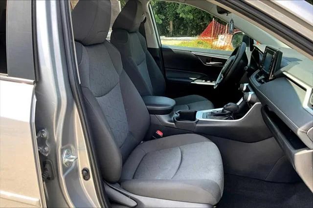 Certified Used 2022 SILVER SKY METALLIC Toyota  image 9