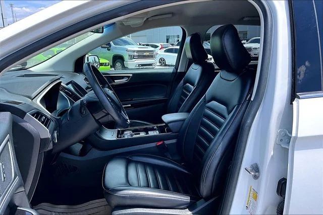 Used 2020 White Ford SEL image 18