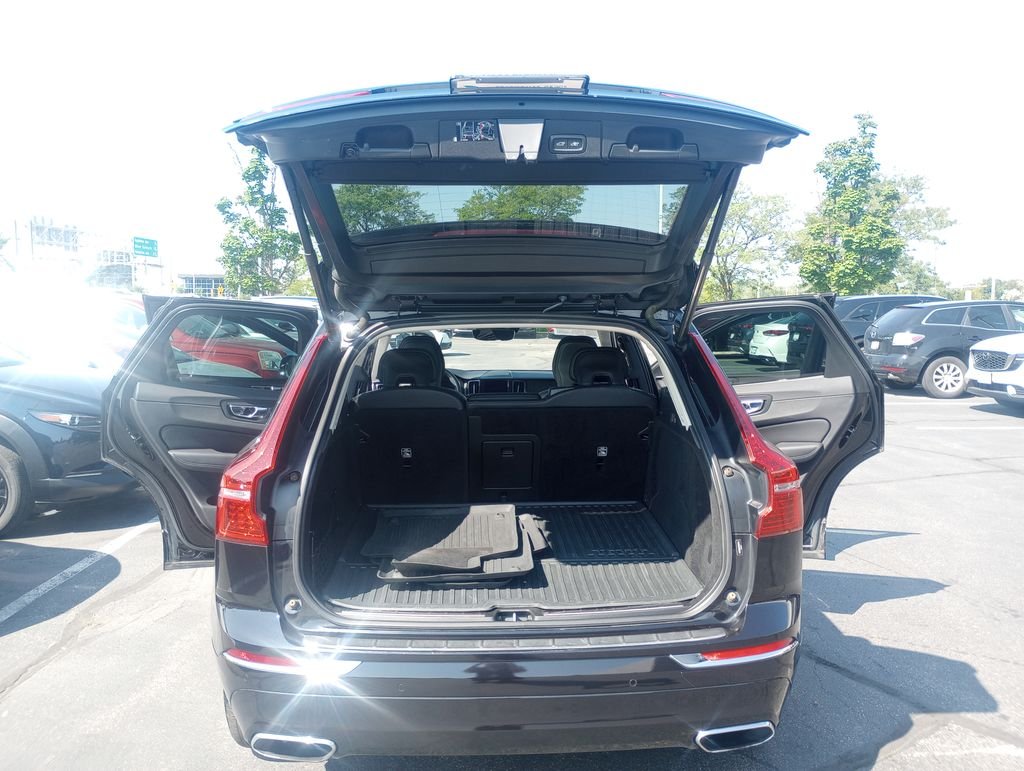 Used 2021 Black Volvo T8 Inscription Expression image 29