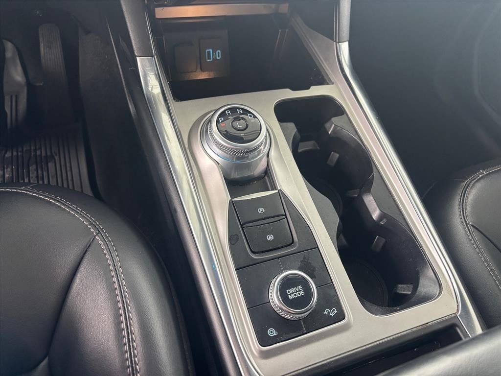 Used 2022 Black Metallic Ford XLT image 19