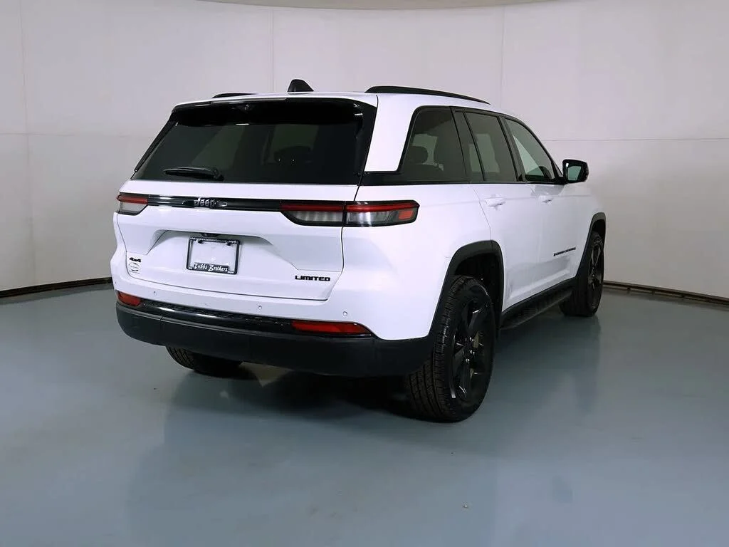 Certified Used 2024 White/off-white Jeep Limited image 3
