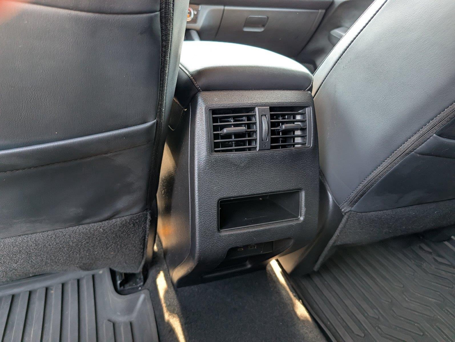 Used 2024 Alloy Silver Metallic Mitsubishi SE image 31