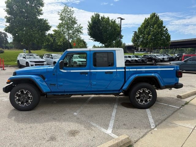 New 2026 Hydro Blue Pearl-Coat Exterior Paint Jeep Sahara image 3