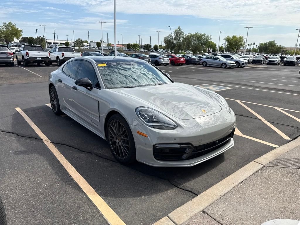 Used 2021  Porsche Base image 3