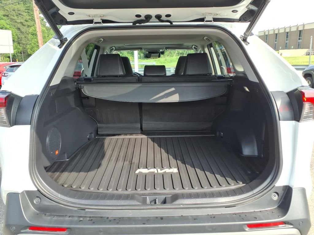 Used 2023 Wind Chill Pearl Toyota Limited image 15