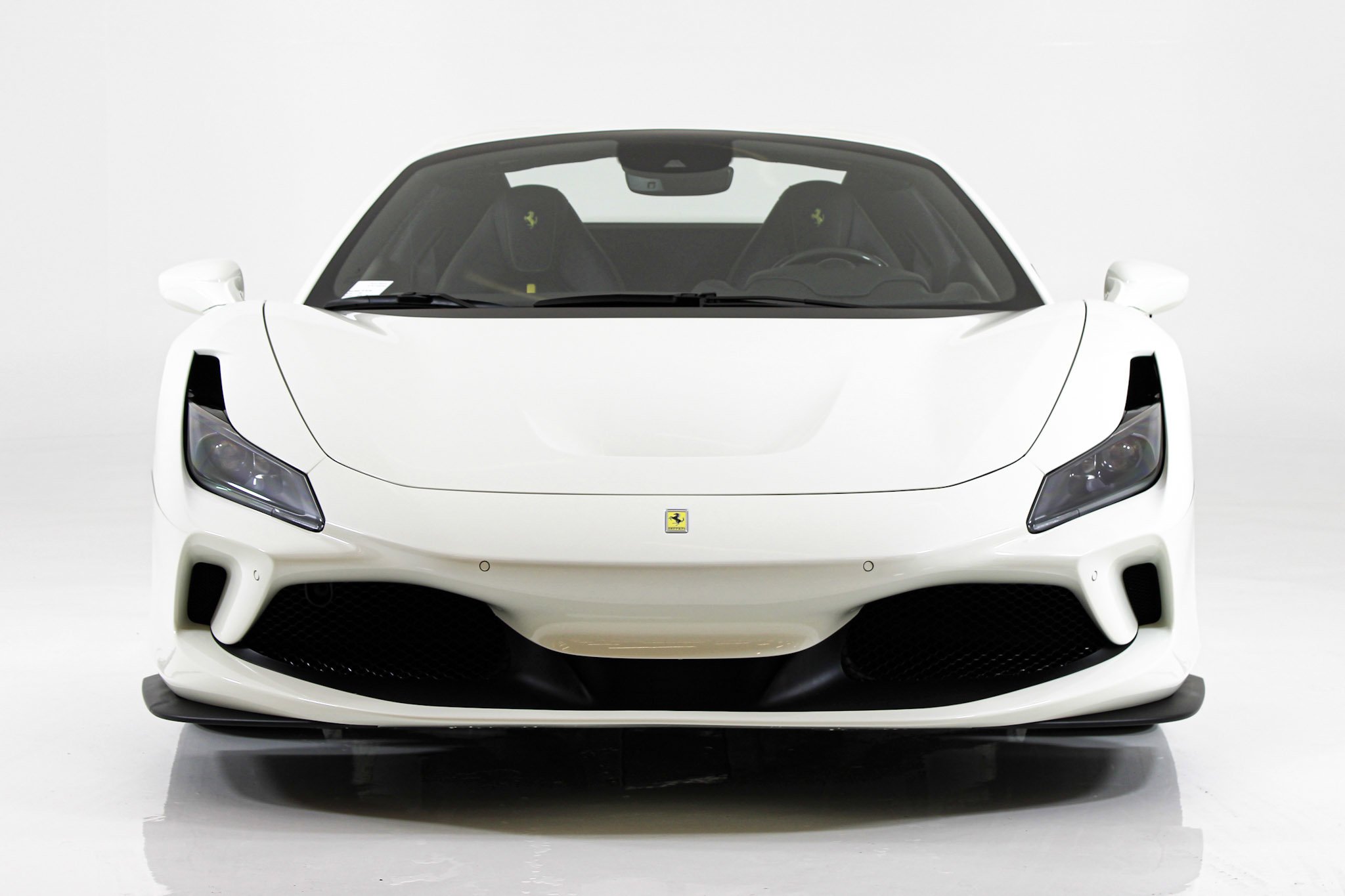 Used 2022 White Ferrari  image 23