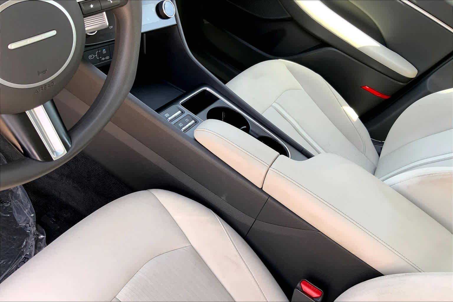 Used 2025 Ultimate red Hyundai SEL image 15