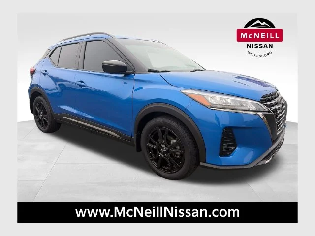 2022 Nissan Kicks SR