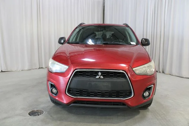 Used 2013  Mitsubishi LE image 34