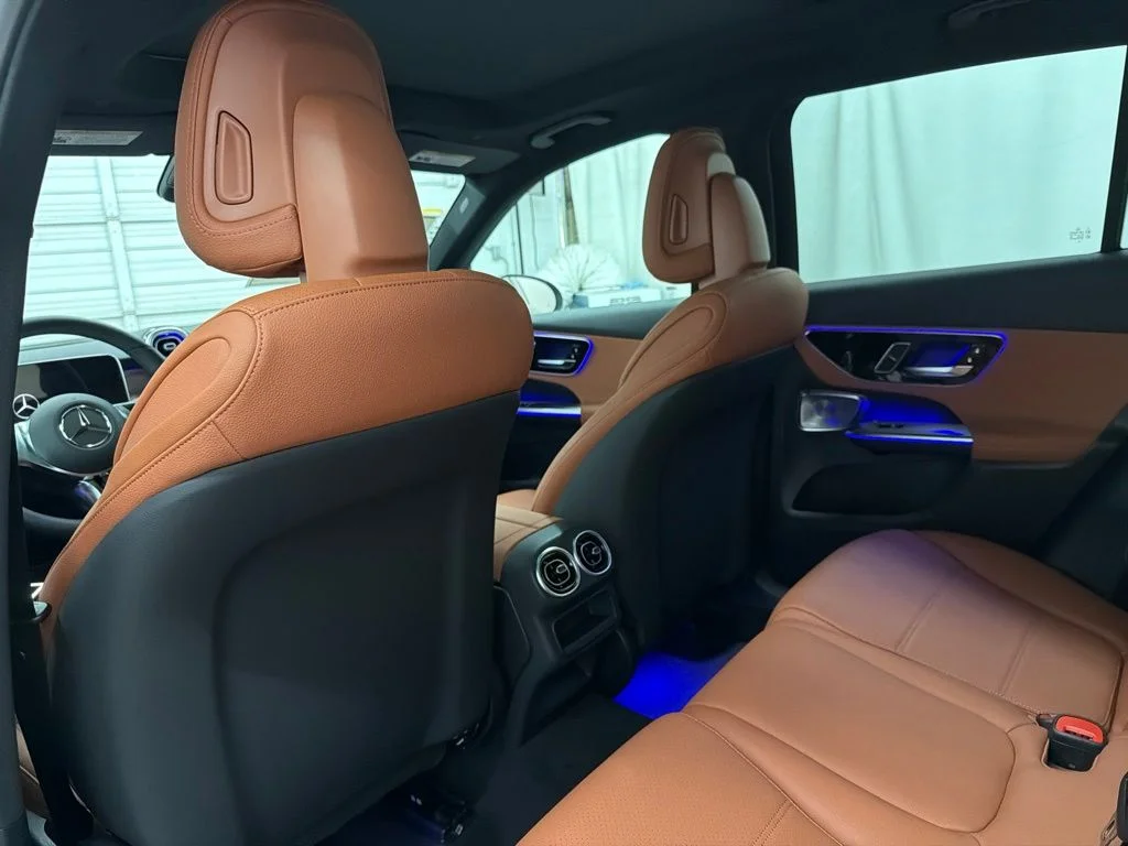 New 2027 White Mercedes-Benz GLC 300 image 22