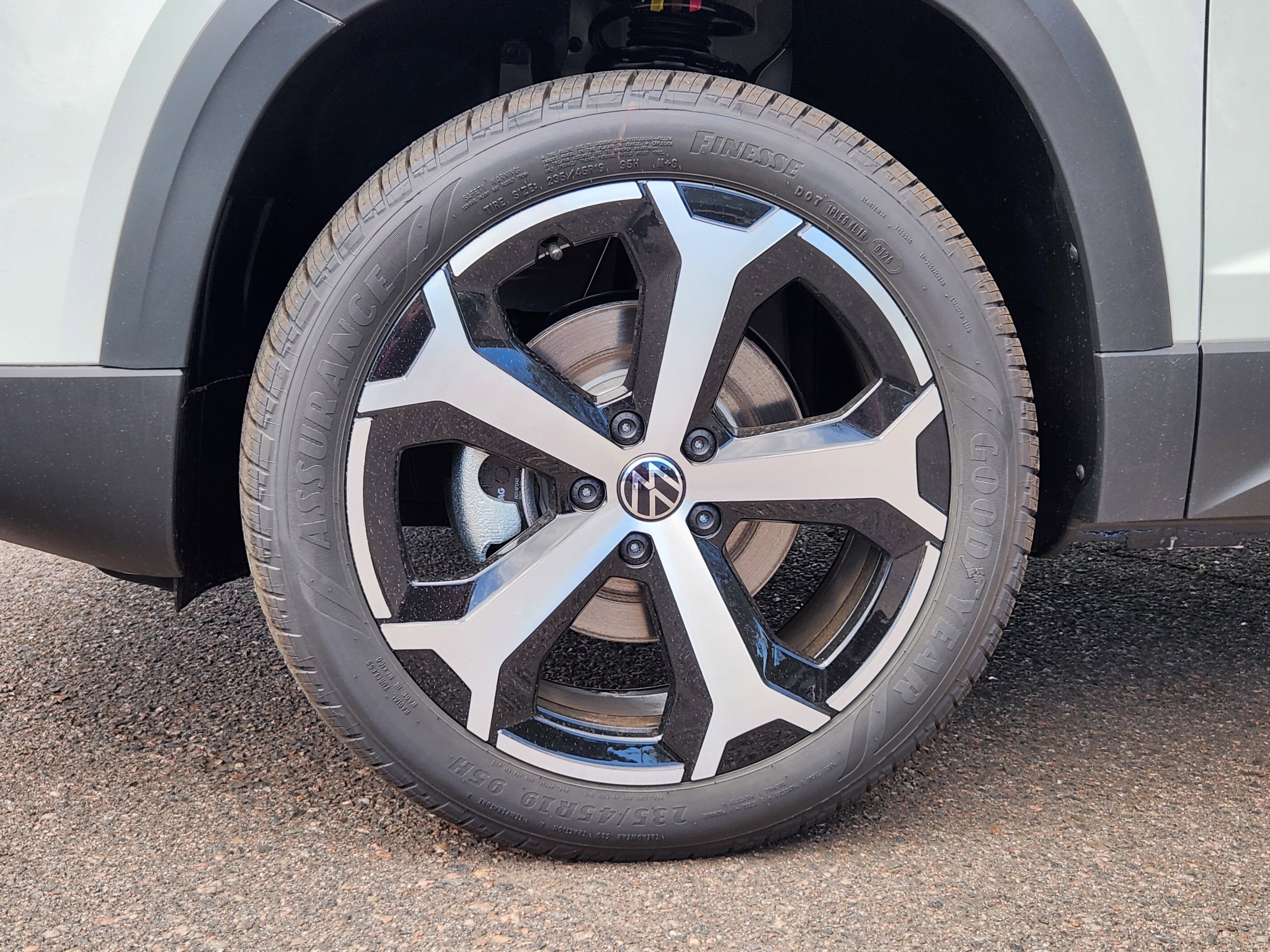 New 2026 White Volkswagen 1.5T SEL image 9