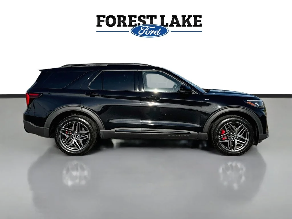 Certified Used 2025 Black Metallic Ford ST-Line image 8