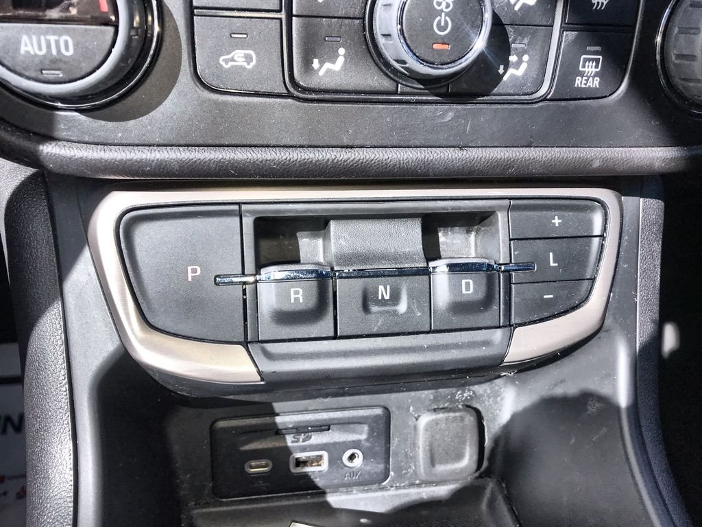 Used 2023 Silver GMC Denali image 20