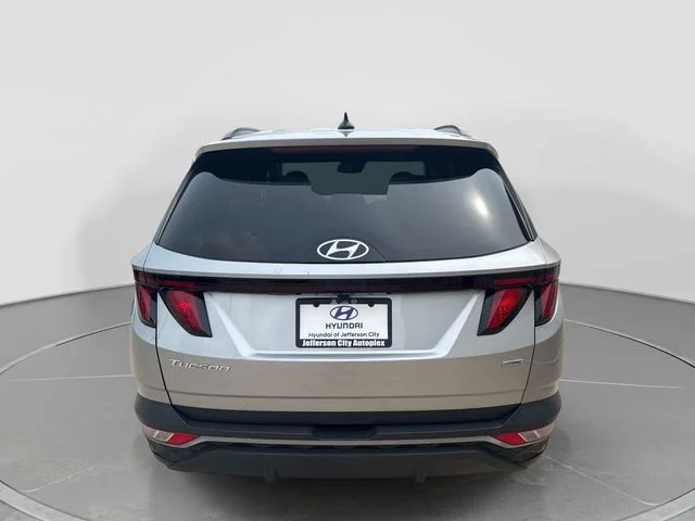 Used 2024 Silver Hyundai SEL image 7