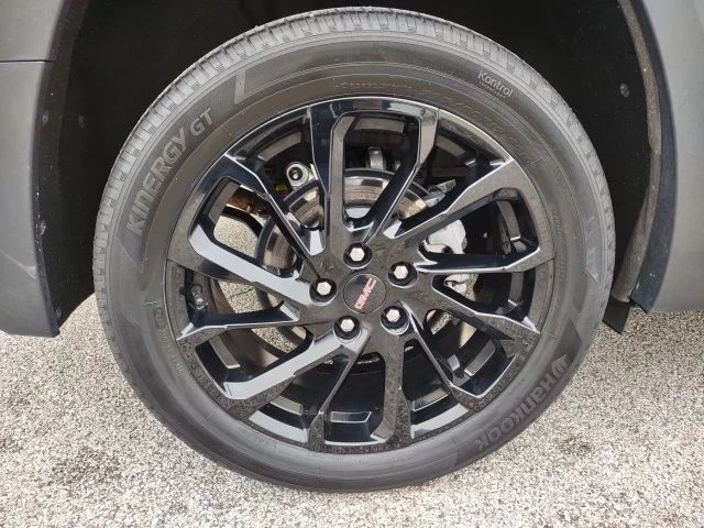 Used 2023 Sterling GMC SLE image 21