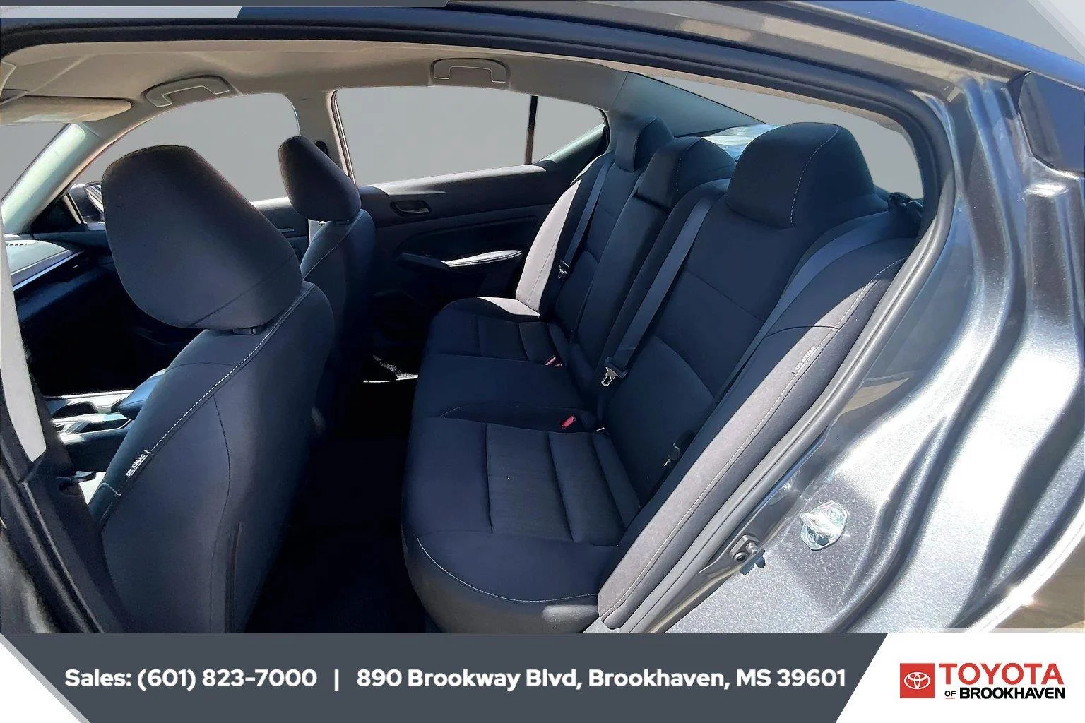 Used 2025 Gun Metallic Nissan SV image 19