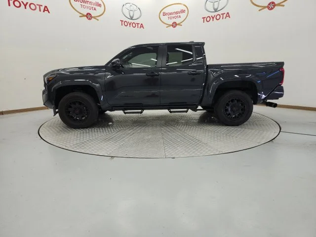 Used 2025  Toyota SR5 image 5