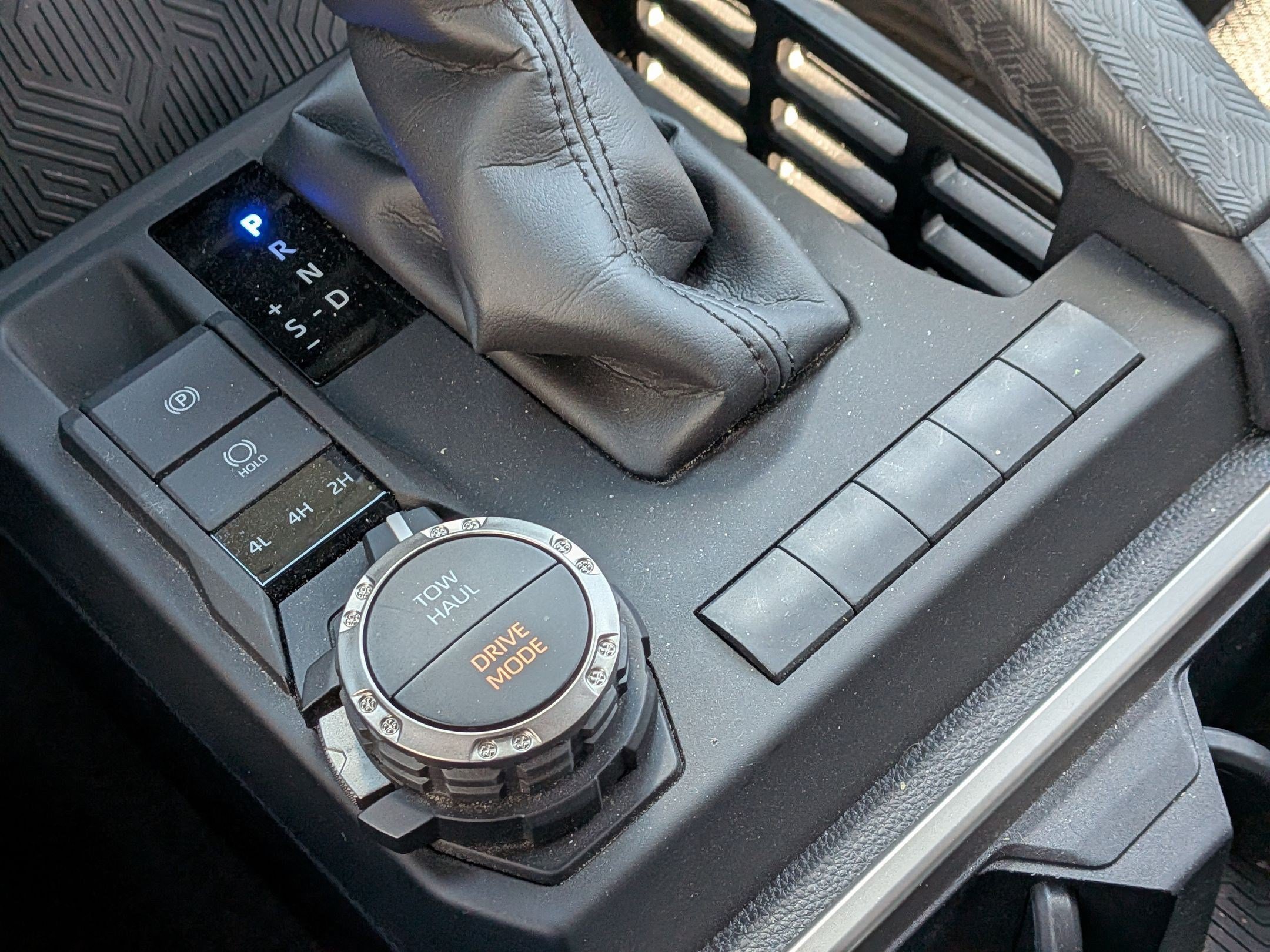 Used 2025 Underground Toyota SR5 image 23