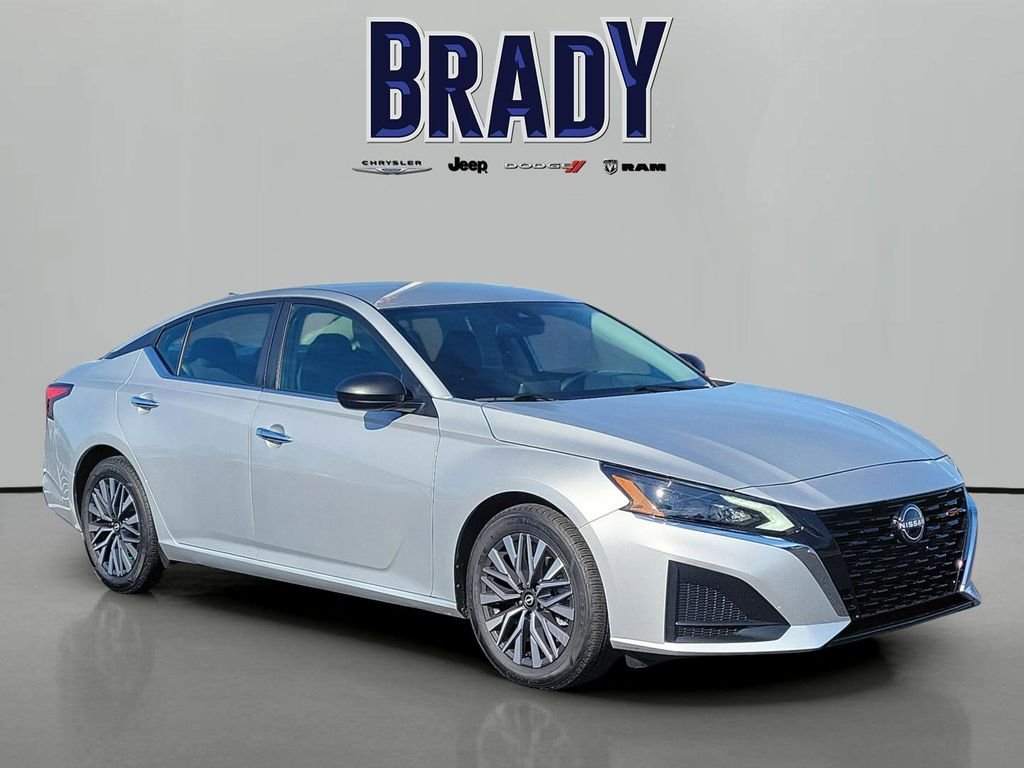 2024 Nissan Altima SV