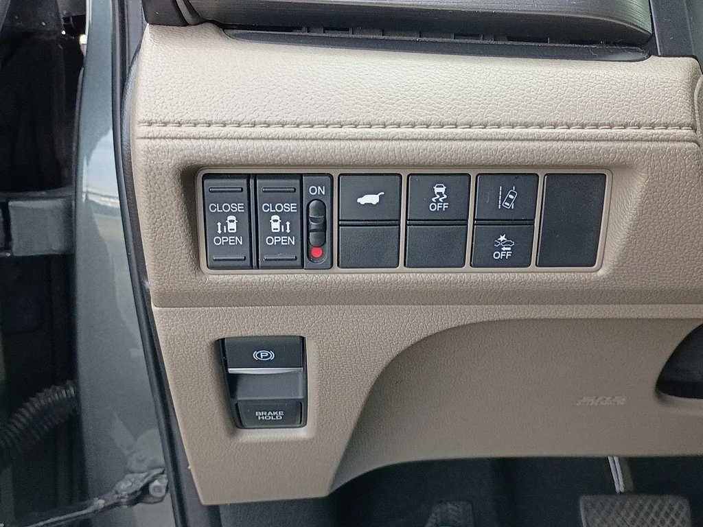 Certified Used 2019 GRAY Honda EX-L w/Navi w/RES image 24