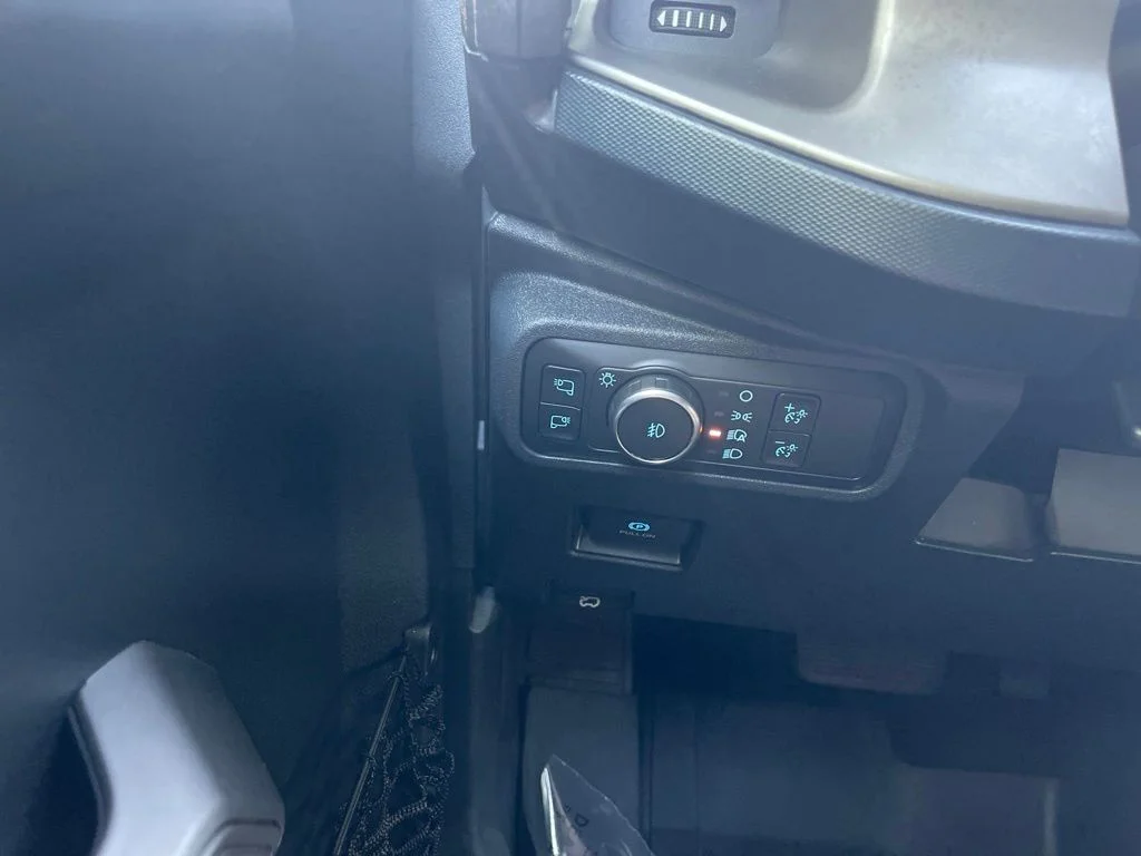 Used 2022 Green Ford Outer Banks image 25