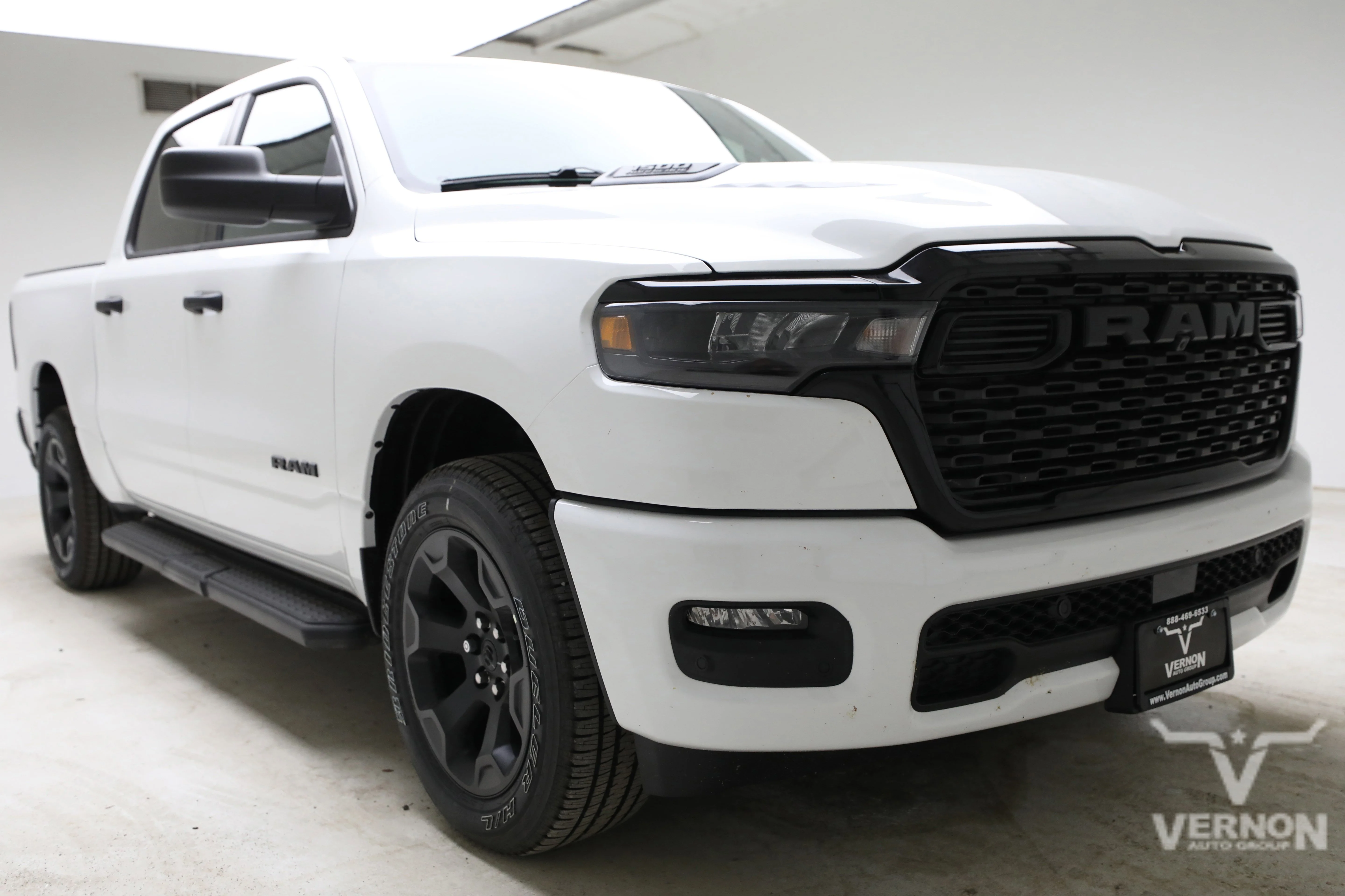 New 2026 Ram 1500 Express Crew Cab 4x4