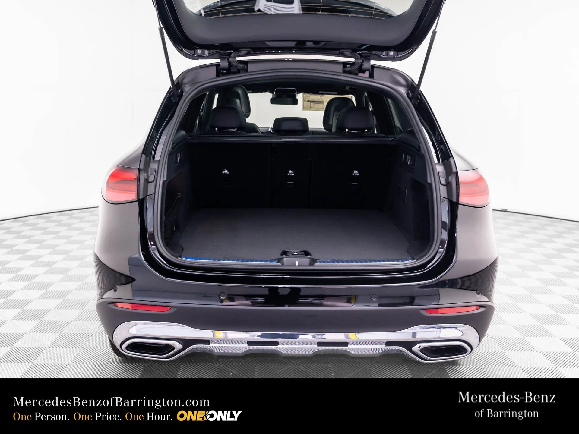 New 2026 Black Mercedes-Benz GLC 300 image 35