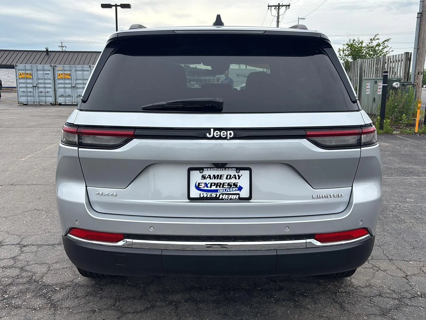 Used 2025 Silver Zynith Jeep Limited image 6