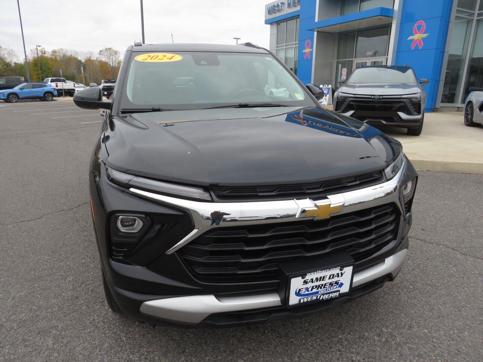 Used 2024 Mosaic Black Metallic Chevrolet LT image 5