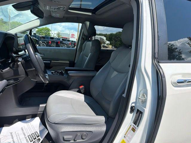 Certified Used 2021 BLIZZARD PEARL Toyota  image 12