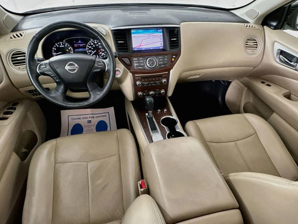 Used 2017 Pearl White Nissan Platinum image 29