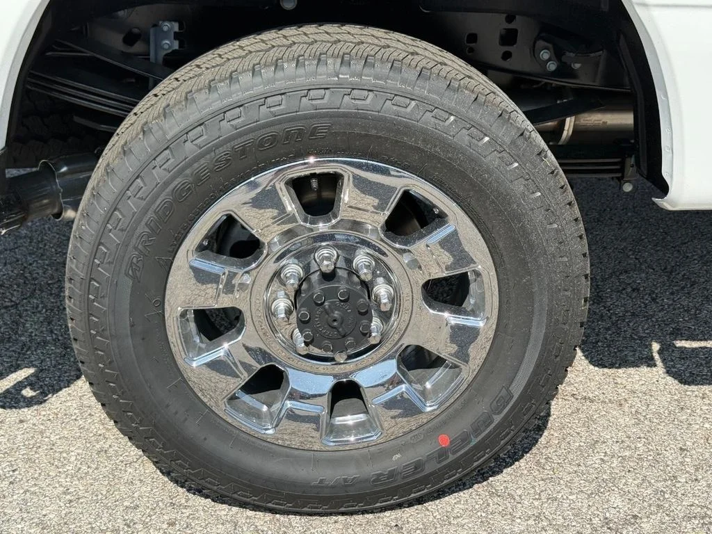 New 2026 Star White Metallic Tri-Coat Ford F-350® King Ranch® image 3