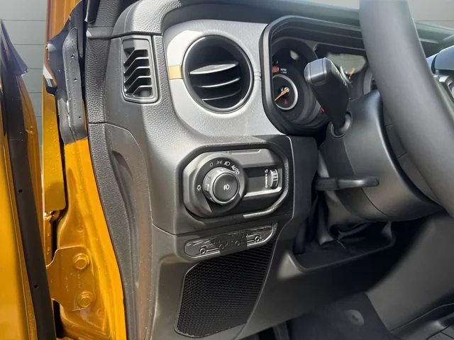 New 2026 Goldilocks Exterior Paint Jeep Sport S image 12