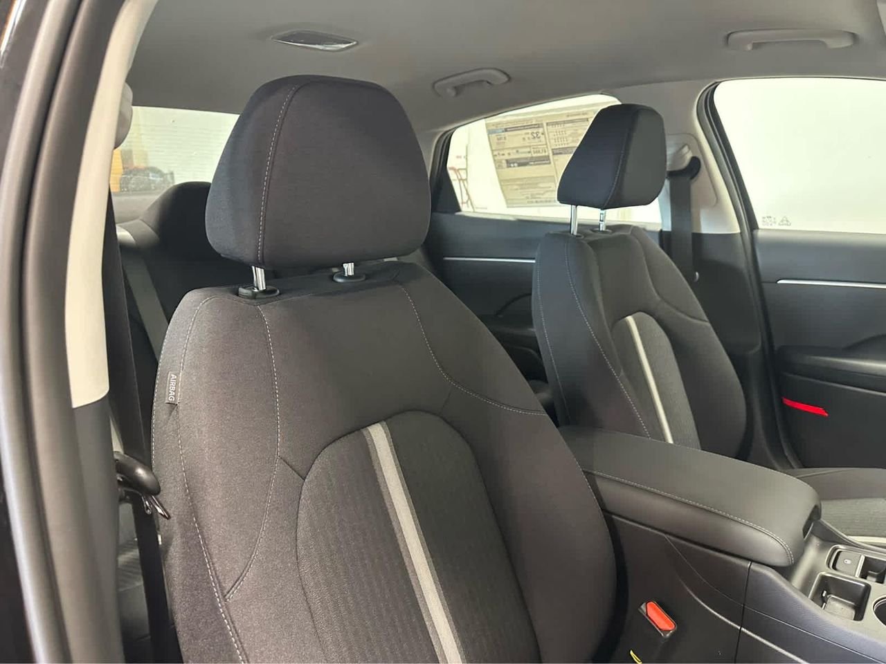 New 2026 Abyss Black Hyundai SE image 30