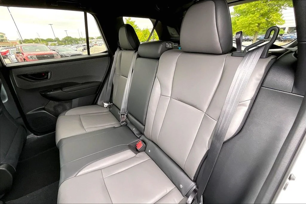New 2026 CRYSTAL WHITE PEARL Subaru Premium image 13