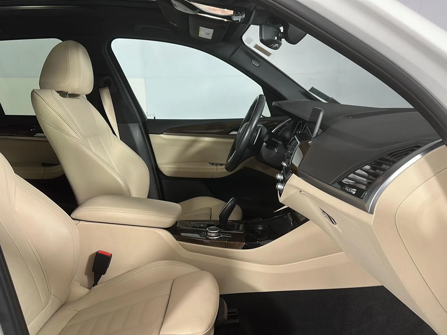 Used 2020 Alpine White BMW xDrive30i image 30