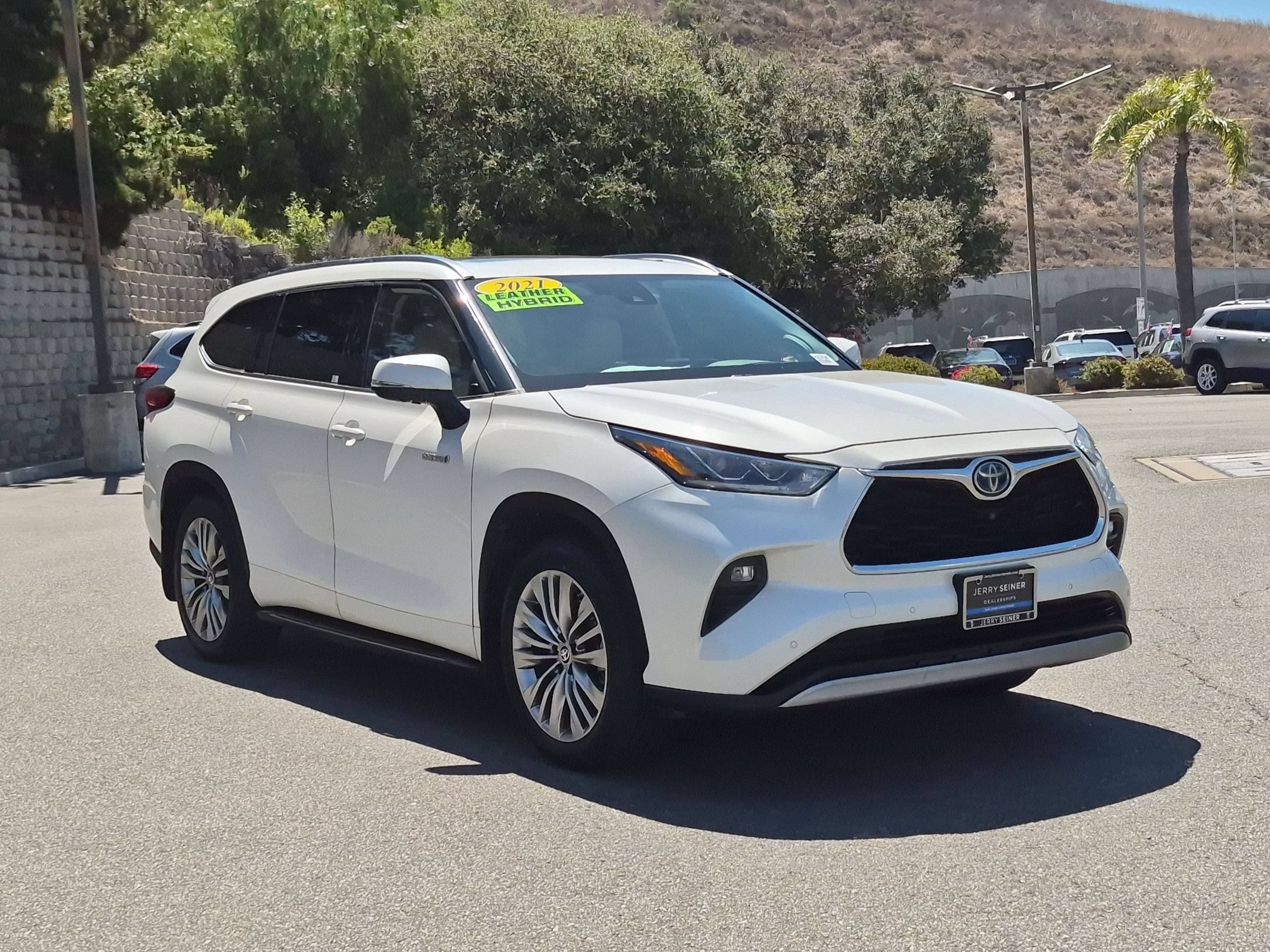Used 2021 Blizzard Pearl Toyota Hybrid Platinum image 7