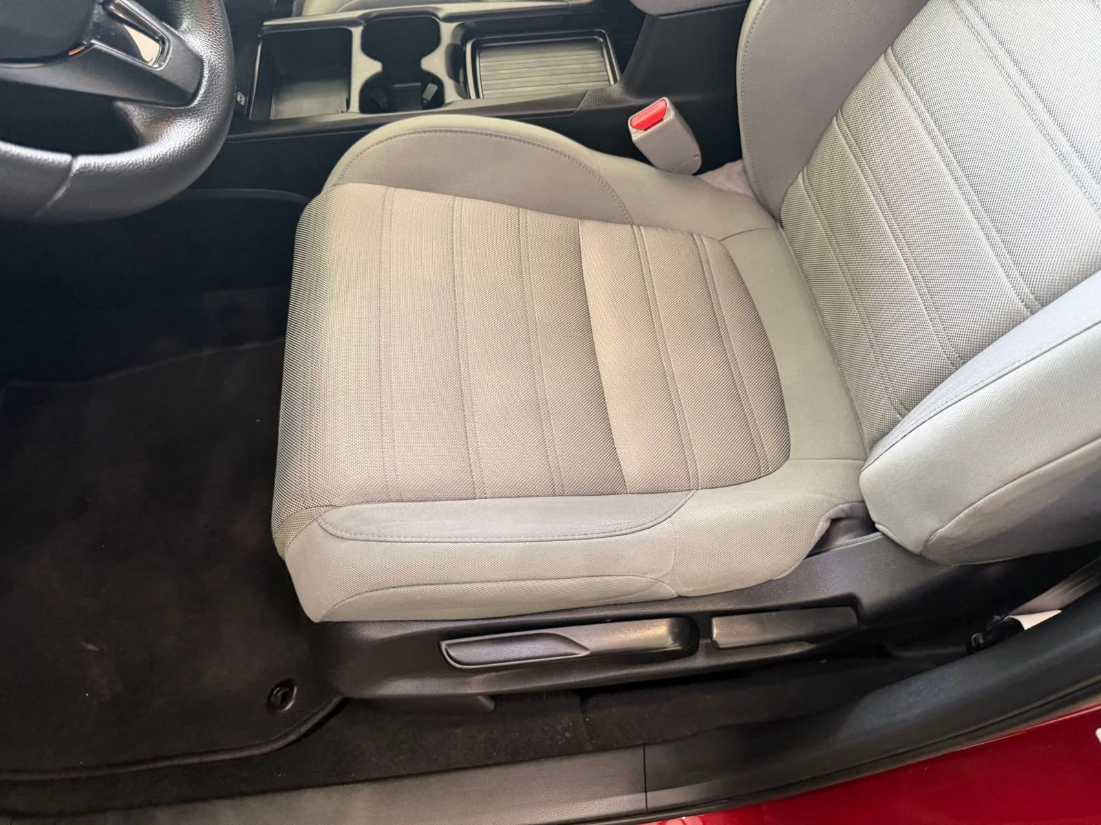 Used 2020 Red Honda LX image 29