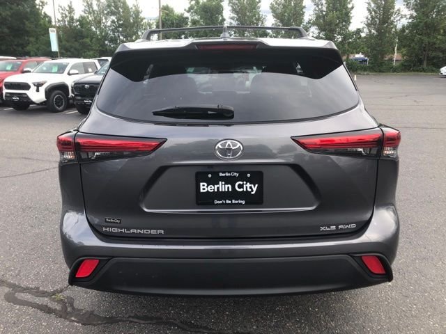 Used 2023 Gray Toyota XLE image 4