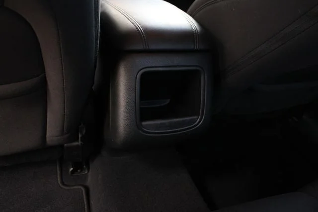Used 2015 White Chrysler Limited image 20