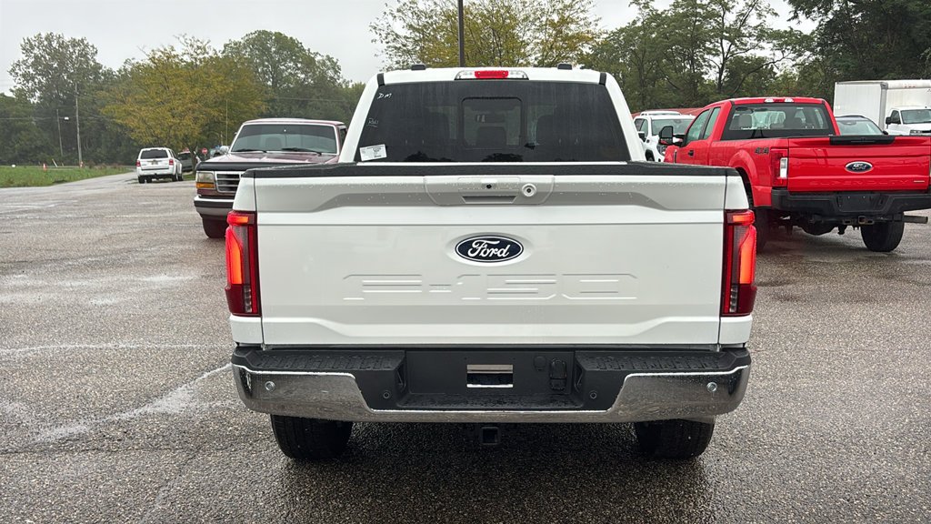 New 2026 Star White Metallic Tri-Coat Ford Lariat image 28