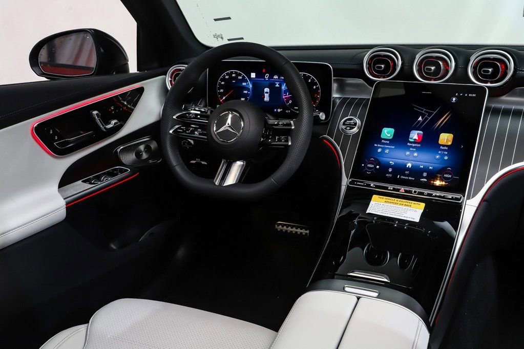 New 2026 MANUFAKTUR Patagonia Red Metallic Mercedes-Benz GLC 300 image 28
