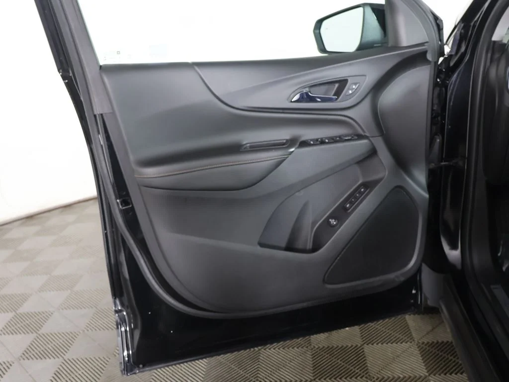 Used 2022 Black Chevrolet Premier image 20