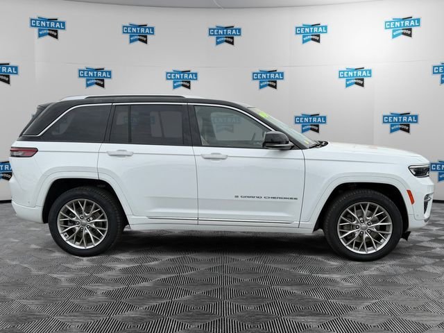 Used 2022 White Jeep Summit 4xe image 7