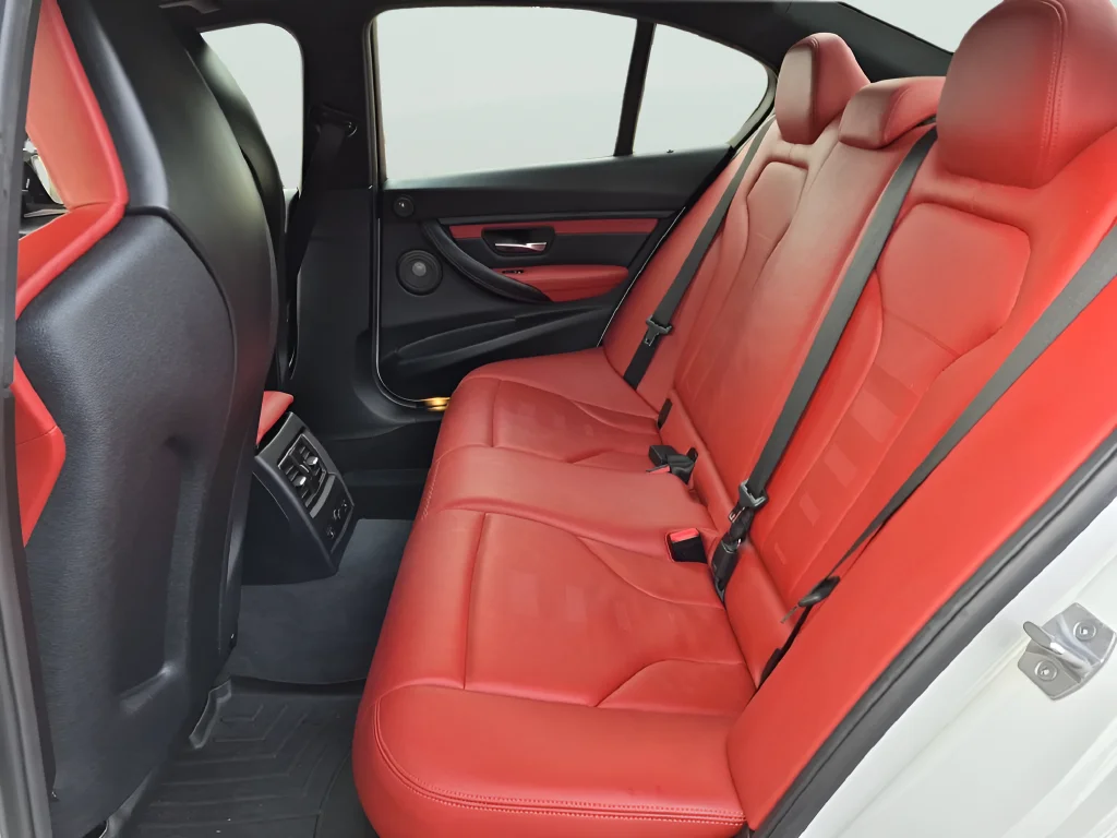 Used 2018 White BMW Base image 31