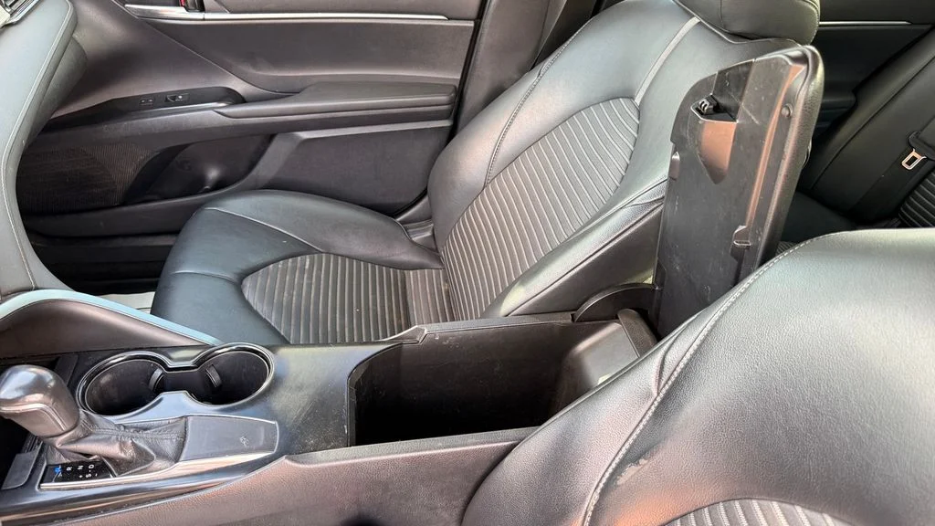 Used 2019 Silver Toyota SE image 14
