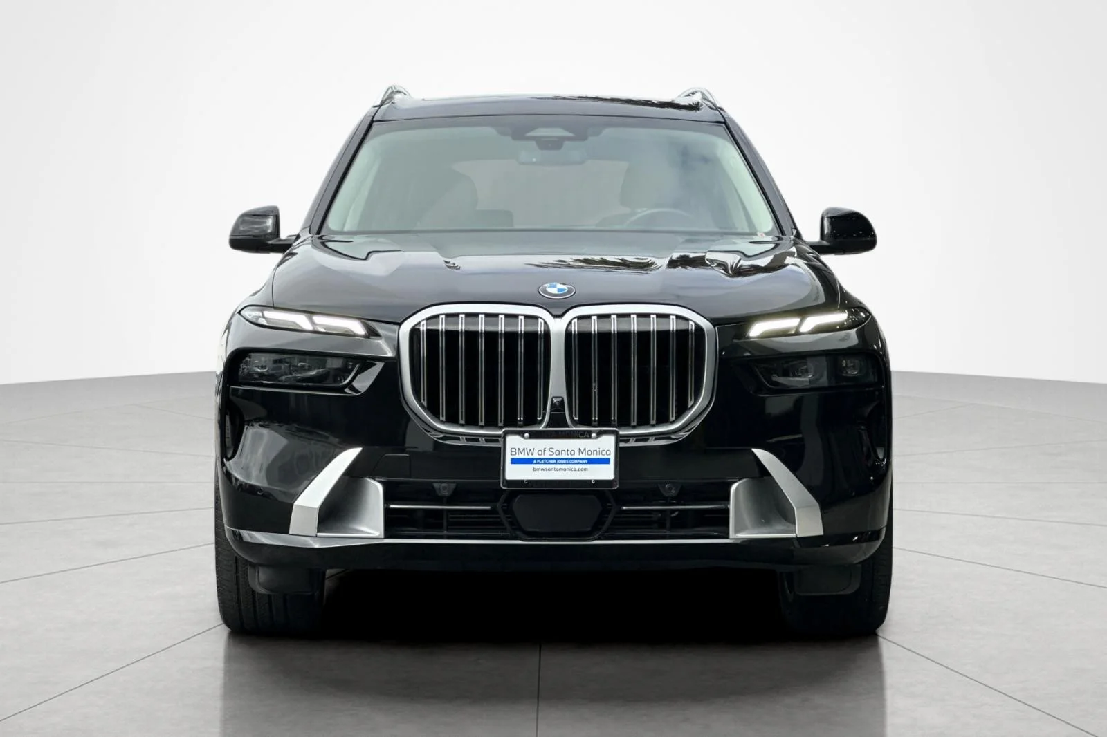 Used 2026 Black Sapphire Metallic BMW xDrive40i image 8