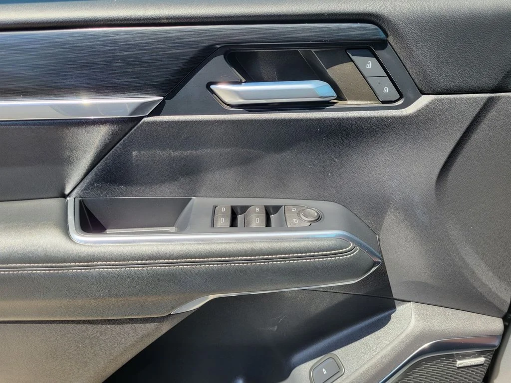 Used 2024 Sterling Metallic GMC Elevation image 18