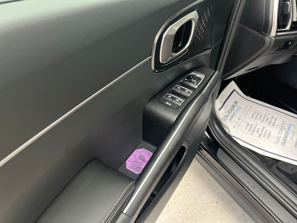 Used 2026 Black Kia LX image 10